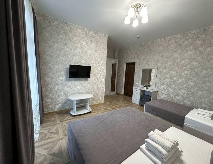 Номер улучшенный семейный - Отель «Колибри» Гагра